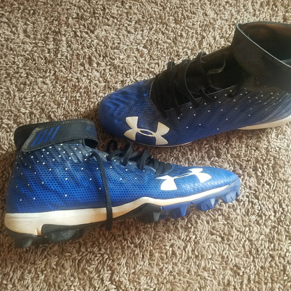 under armour baseball cleats